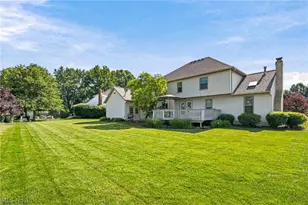 5905 Shetland Cir NE, Canton, OH 44721 - Photo 3