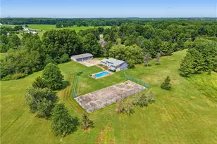 5060 Campbellsport Rd, Ravenna, OH 44266 - Photo 5