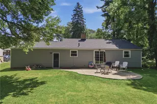 1693 Meadowlane Dr SE, Canton, OH 44709 - Photo 5
