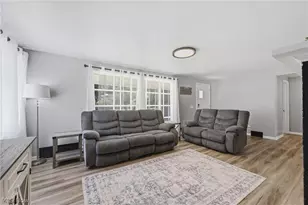 1693 Meadowlane Dr SE, Canton, OH 44709 - Photo 13