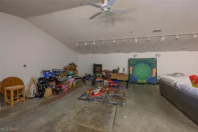 6091 Mills Drive SE, Uhrichsville, OH 44683 - Photo 13