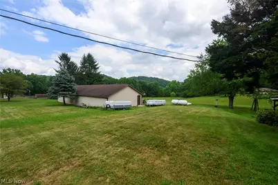 6091 Mills Drive SE, Uhrichsville, OH 44683 - Photo 9