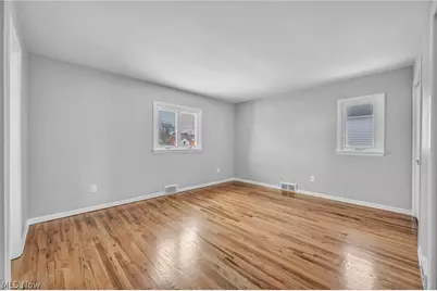 17914 Chagrin Boulevard, Huber Heights, OH 44122 - Photo 31