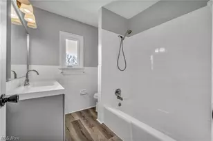 17914 Chagrin Blvd, Huber Heights, OH 44122 - Photo 23