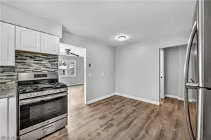 17914 Chagrin Blvd, Huber Heights, OH 44122 - Photo 7