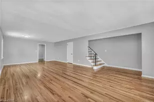 17914 Chagrin Blvd, Huber Heights, OH 44122 - Photo 9