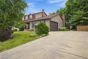 3218 Hummingbird Hill Dr, Poland, OH 44514 - Photo 3