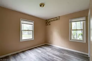 832 Caddo Ave, Akron, OH 44305 - Photo 11