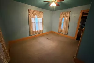525 N Dawson St, Uhrichsville, OH 44683 - Photo 3