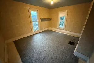 525 N Dawson St, Uhrichsville, OH 44683 - Photo 15