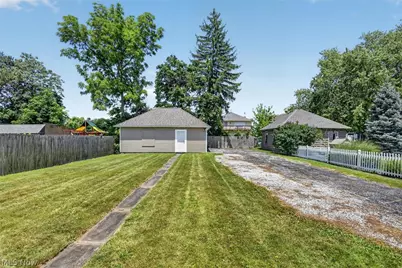 1124 W 6th Street, Lorain, OH 44052 - Photo 35