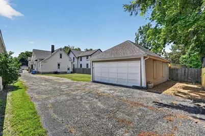 1124 W 6th Street, Lorain, OH 44052 - Photo 33