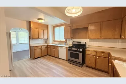 592 Lindell Street, Akron, OH 44305 - Photo 17
