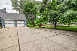 339 E Sprague Rd, Green Hills, OH 44131 - Photo 3