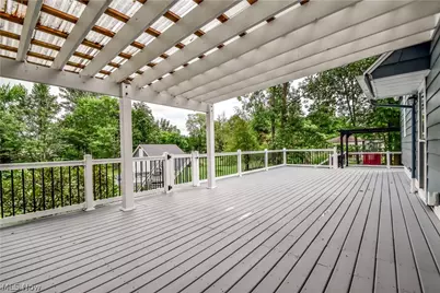 339 E Sprague Road, Green Hills, OH 44131 - Photo 9