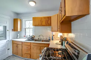 894 Elmore Ave, Akron, OH 44302 - Photo 13