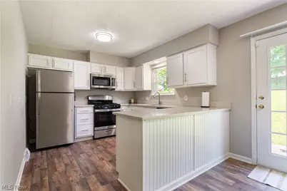 5732 Benjamin Street SW, Canton, OH 44706 - Photo 9