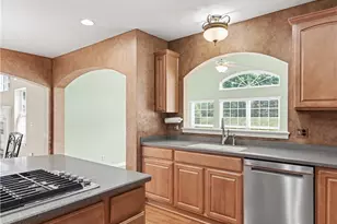 3193 Bickleigh Circle, Akron, OH 44312 - Photo 7