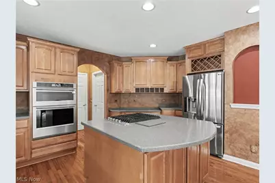 3193 Bickleigh Circle, Akron, OH 44312 - Photo 5