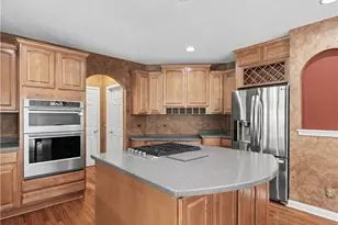 3193 Bickleigh Circle, Akron, OH 44312 - Photo 5