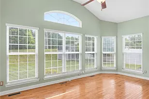 3193 Bickleigh Circle, Akron, OH 44312 - Photo 9
