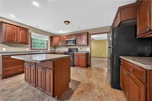 412 Brittany Ln, Jefferson, OH 44047 - Photo 5