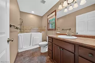 412 Brittany Ln, Jefferson, OH 44047 - Photo 21
