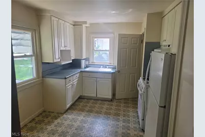 568 E Lucius Avenue, Youngstown, OH 44502 - Photo 3