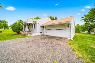 8625 Ravenna Rd, Chardon, OH 44024 - Photo 3