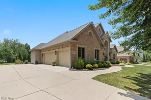 8574 Ashmede Ct Cir NW, Massillon, OH 44646 - Photo 3