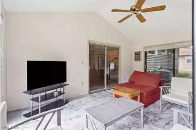 1351 N Circle View Drive, Green Hills, OH 44131 - Photo 9