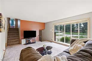 1351 N Circle View Dr, Green Hills, OH 44131 - Photo 3