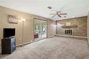 1351 N Circle View Dr, Green Hills, OH 44131 - Photo 7