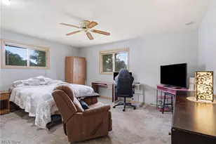 1351 N Circle View Dr, Green Hills, OH 44131 - Photo 9