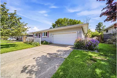 183 Erieview Drive, Eastlake, OH 44095 - Photo 3