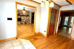 46605 Main St, Jacobsburg, OH 43933 - Photo 9