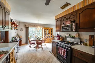 3120 Bambi St NW, Canton, OH 44709 - Photo 5