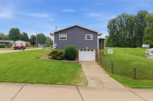 14 Maple Dr, Williamstown, WV 26187 - Photo 3