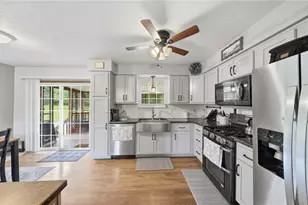 14 Maple Dr, Williamstown, WV 26187 - Photo 15