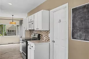 2752 6th St, Cuyahoga Falls, OH 44221 - Photo 13