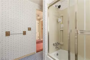 8295 Mentorwood Dr, Mentor, OH 44060 - Photo 15