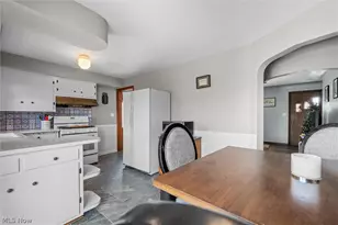 181 Renee Dr, Struthers, OH 44471 - Photo 5
