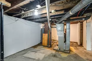 2216 10th St SW, Akron, OH 44314 - Photo 23