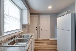 2216 10th St SW, Akron, OH 44314 - Photo 15