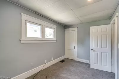 2216 10th Street SW, Akron, OH 44314 - Photo 11