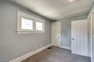 2216 10th St SW, Akron, OH 44314 - Photo 11