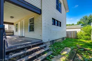 2216 10th St SW, Akron, OH 44314 - Photo 3