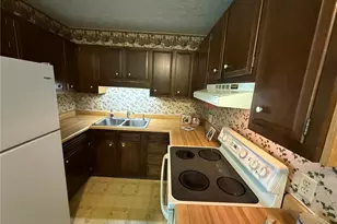 1019 Gordon Square NE, Bolivar, OH 44612 - Photo 5