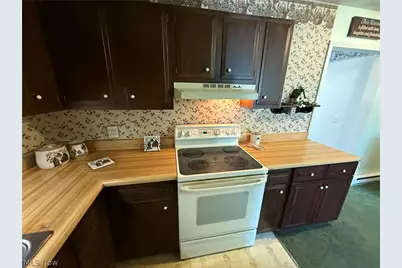 1019 Gordon Square NE, Bolivar, OH 44612 - Photo 7