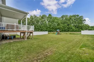 704 Maple Hollow Ct, Elyria, OH 44035 - Photo 7